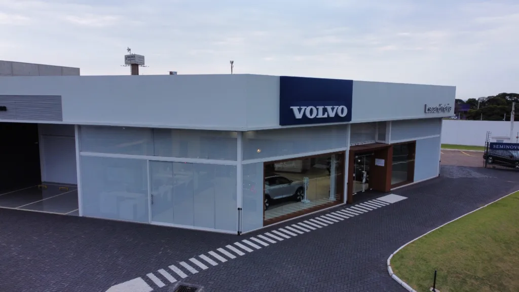 VOLVO