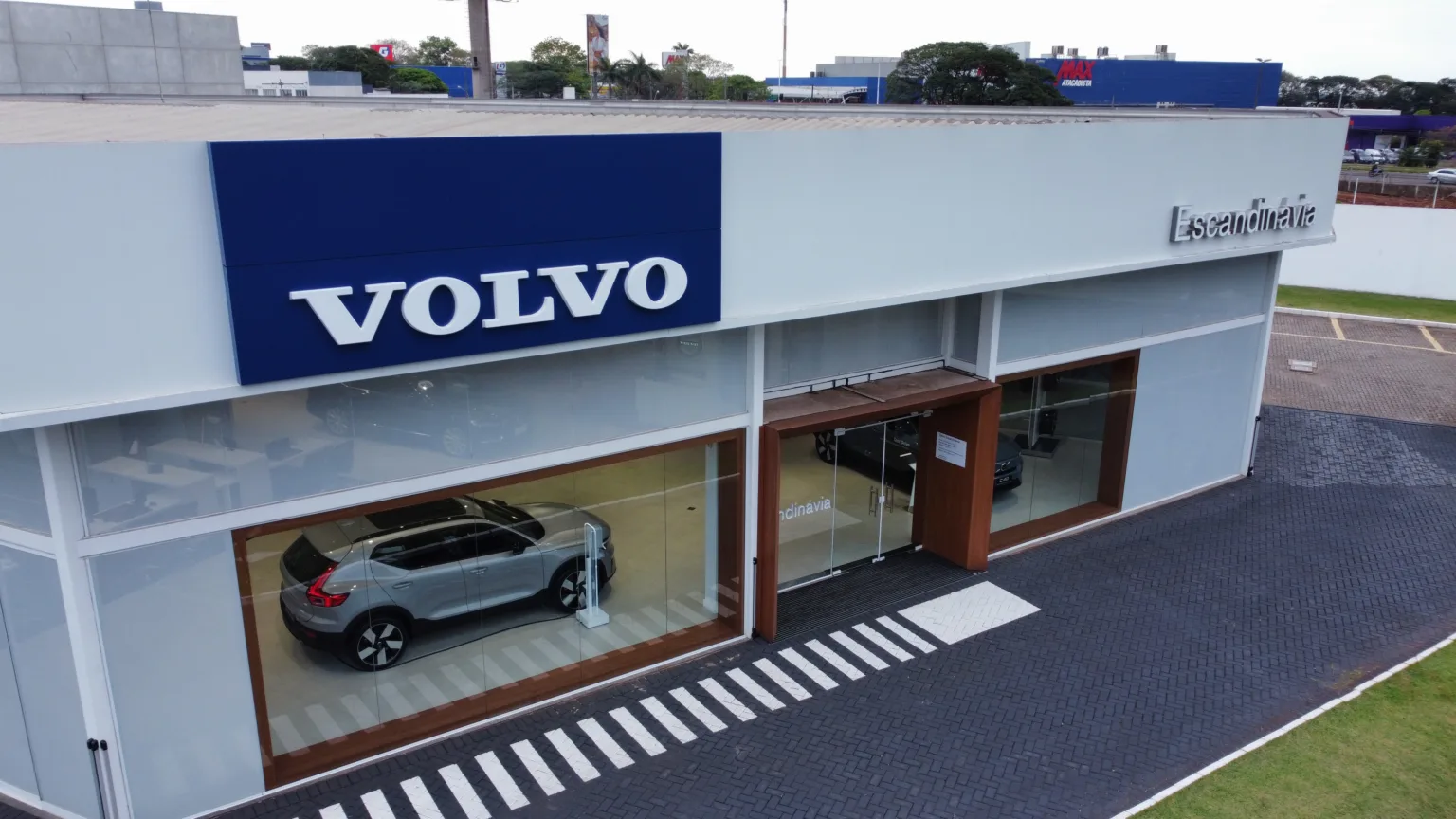 VOLVO